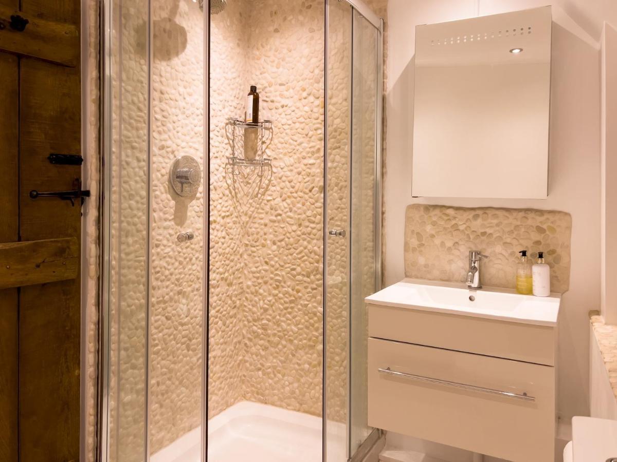 Miller Cottage A Luxury 1550'S Cottage In The Historic Centre Of Saffron Walden Exterior photo